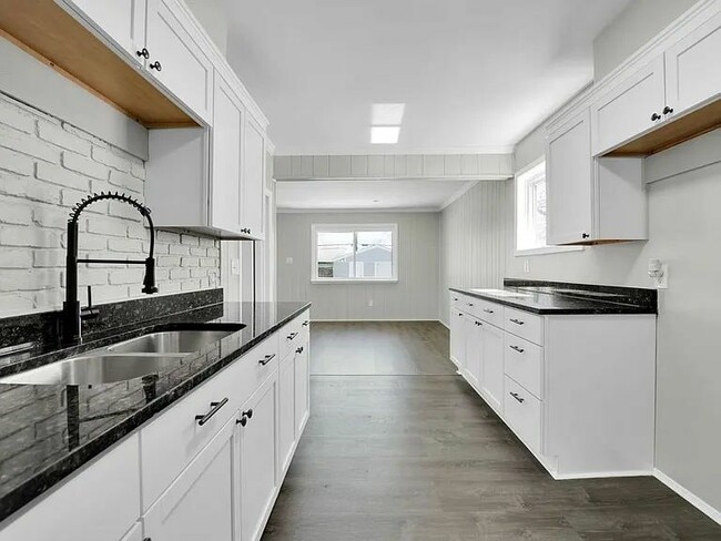 Building Photo - 24364 Bolam Ave