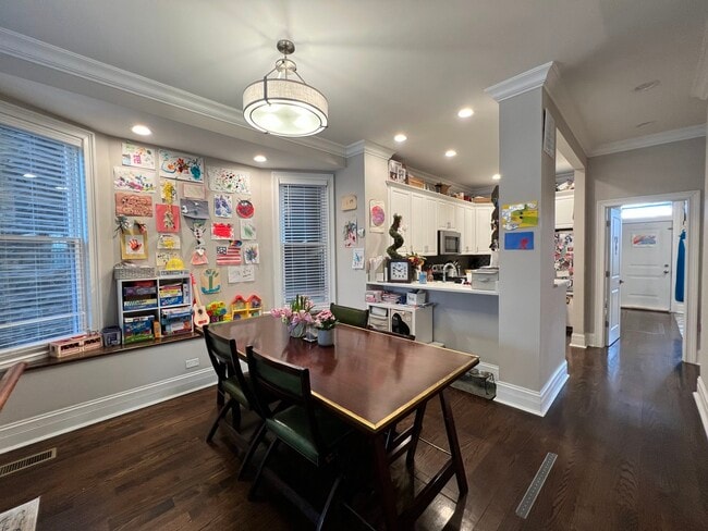 Building Photo - 3616 N Bosworth Ave