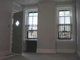 Building Photo - 2404 Parrish St