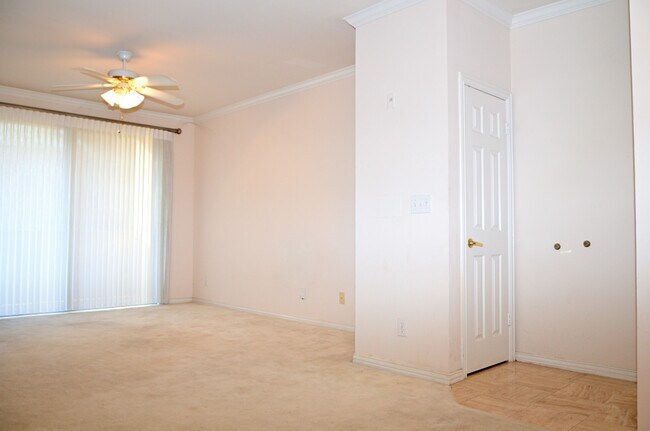 Main Entrance - 2111 Welch St