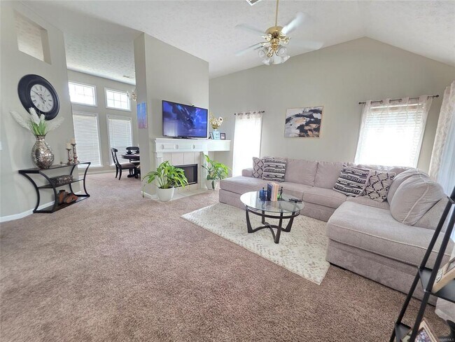 Building Photo - 7448 Pinnacle Point