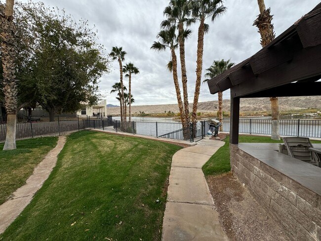 Building Photo - 2 BR Furnished Condo on the Colorado River with Utilities included