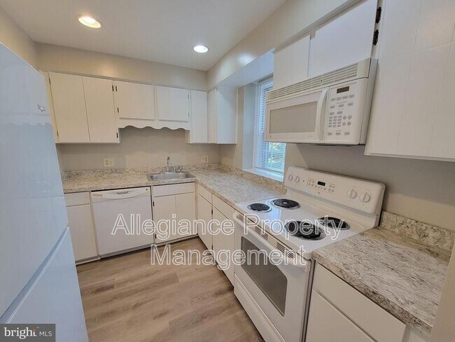 Building Photo - 4903 30th St S