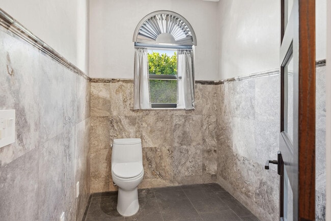 Building Photo - 10270 SW 58th St