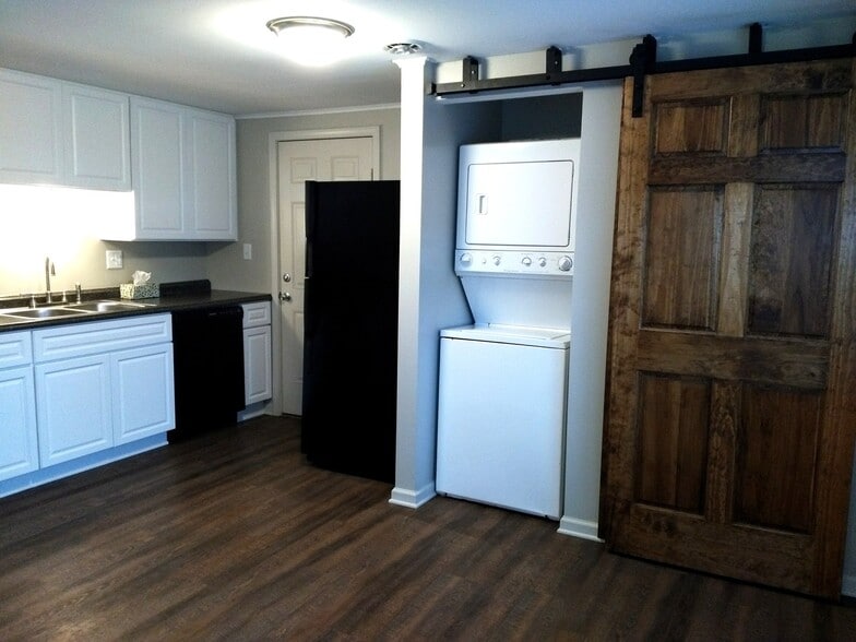 Building Photo - 317 Gilman Ave