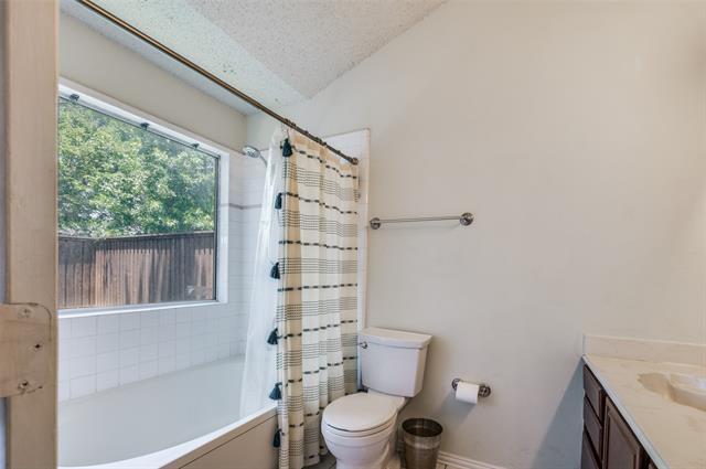 Building Photo - 4204 Glen Hollow Cir