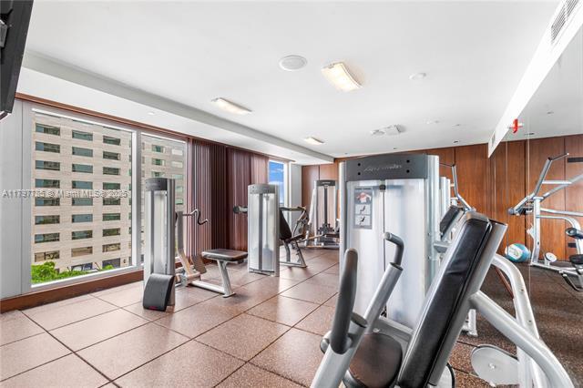 Building Photo - 335 S Biscayne Blvd
