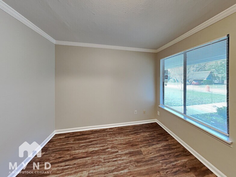 Building Photo - 4320 Walnut Bend