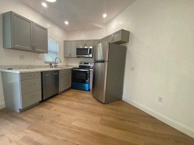 Building Photo - Newly Built 1-Bedroom with Luxury Finishes...