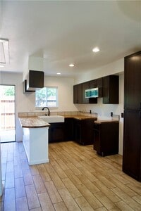 Building Photo - 26740 Hillview St