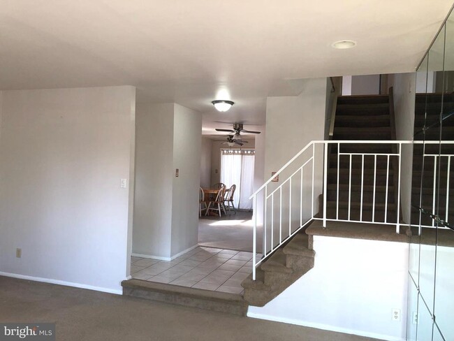 Building Photo - 10672 Halstead St