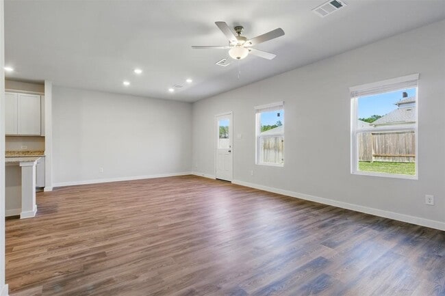 Building Photo - 25187 Leather Leaf Ct