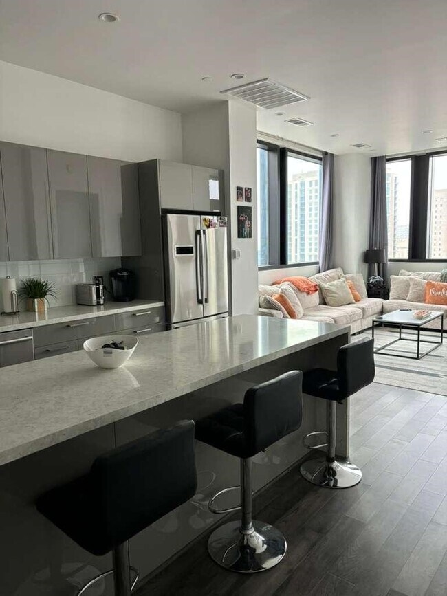 Building Photo - 1211 Caroline St