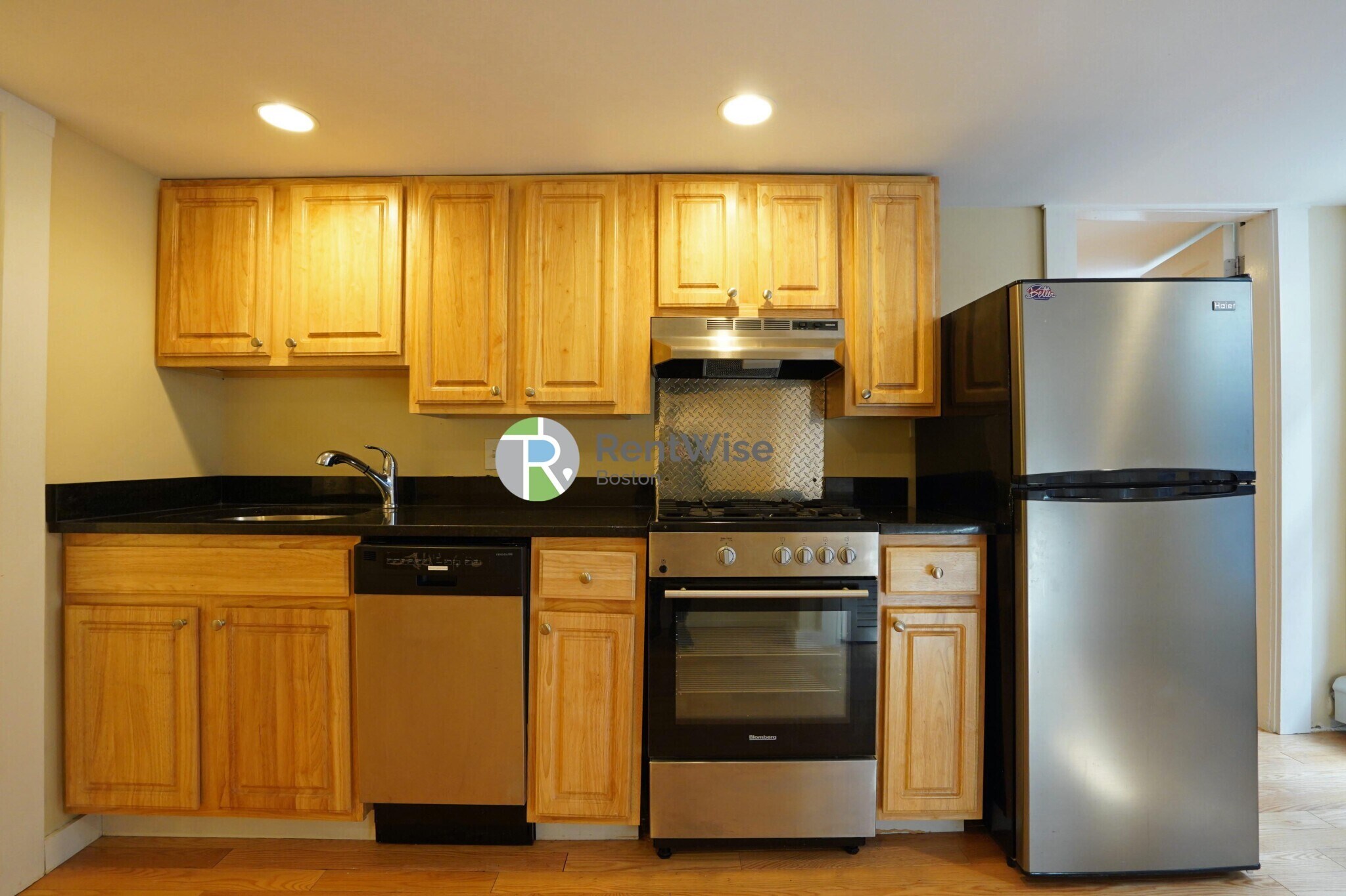 Building Photo - 232 Cambridge St