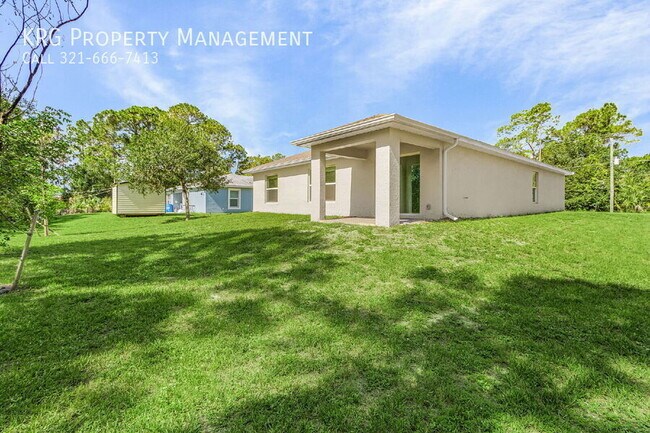 Building Photo - 3020 N Lakewood Rd