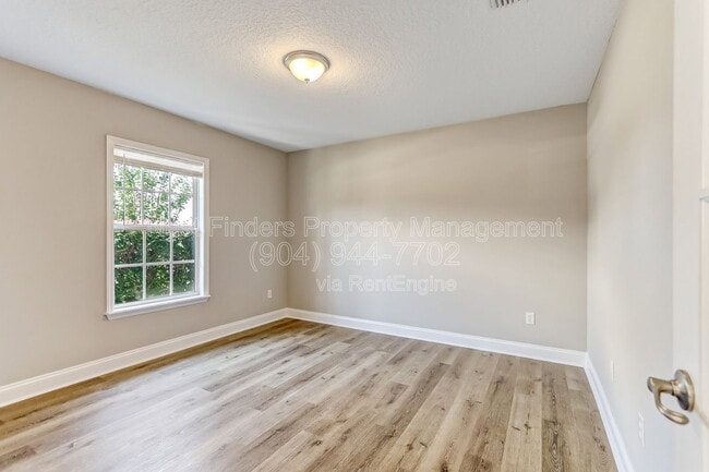 Building Photo - 2436 Bonnie Lakes Dr