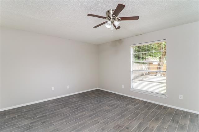 Building Photo - 4000 School Hill Cir