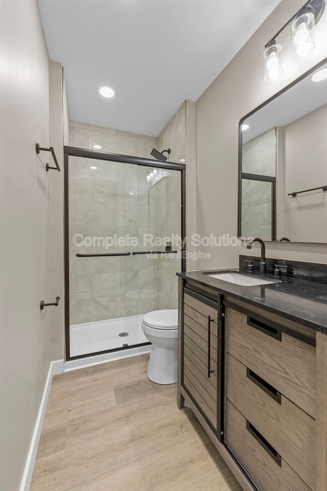 Building Photo - 620 S Benton Ave