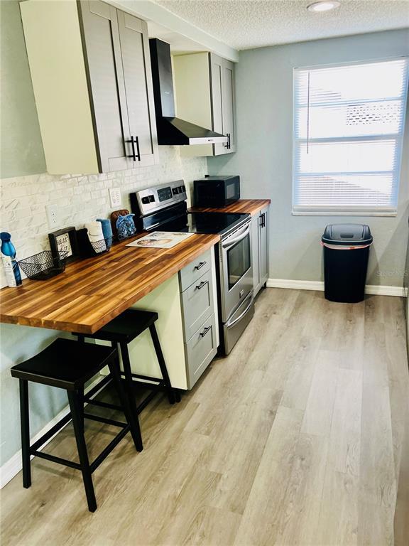 Building Photo - 3405 Wilson Dr