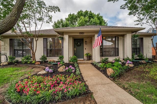 Building Photo - 8181 Willow Creek Dr