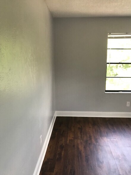 Building Photo - 1595 Megan Bay Cir