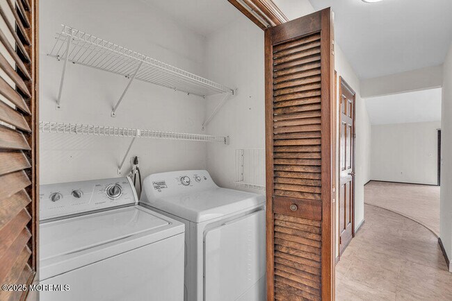 Building Photo - 30 Turnberry Cir