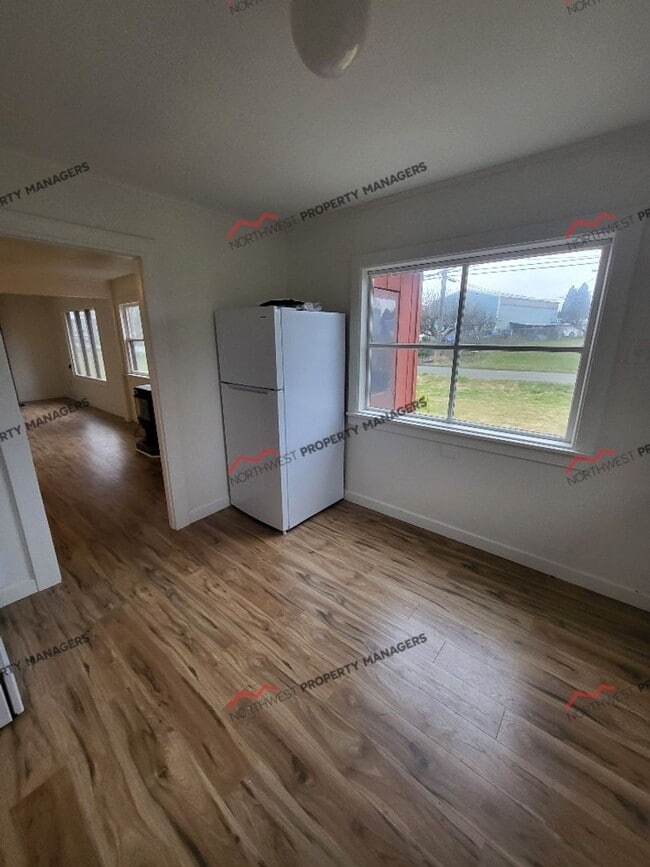 Building Photo - STATUS: RENTED-| R215 | $1895.00