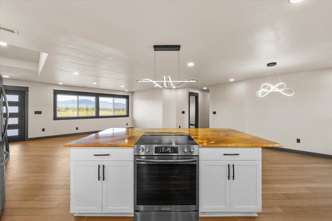 Building Photo - 2477 Coker Butte Rd