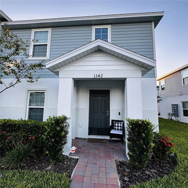 Primary Photo - 1342 Blazing Star Ln