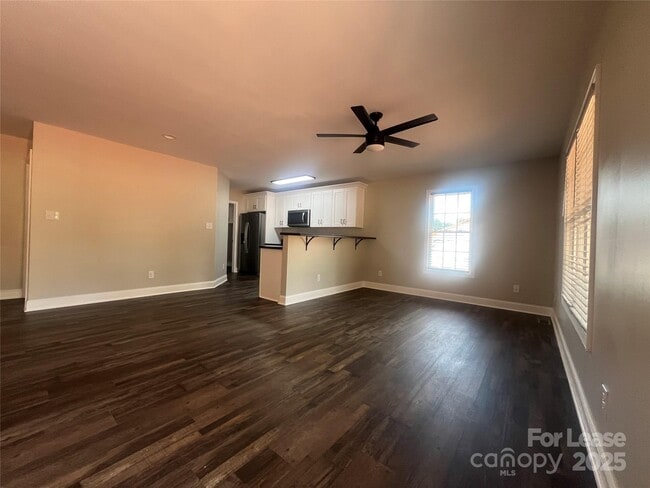 Building Photo - 2775 S US 321 Hwy