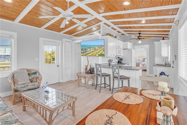 Building Photo - 280 Airport Dr S