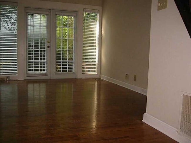 Building Photo - 395 Lofton Rd NW