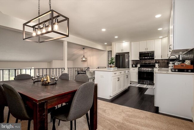 Building Photo - 12204 Sir Lancelot Dr