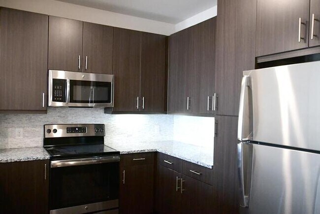 Building Photo - 4216 Sloane St