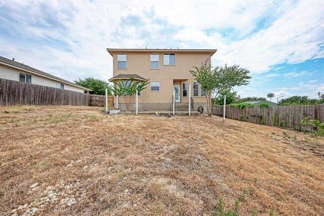 Building Photo - 903 Estate Dr