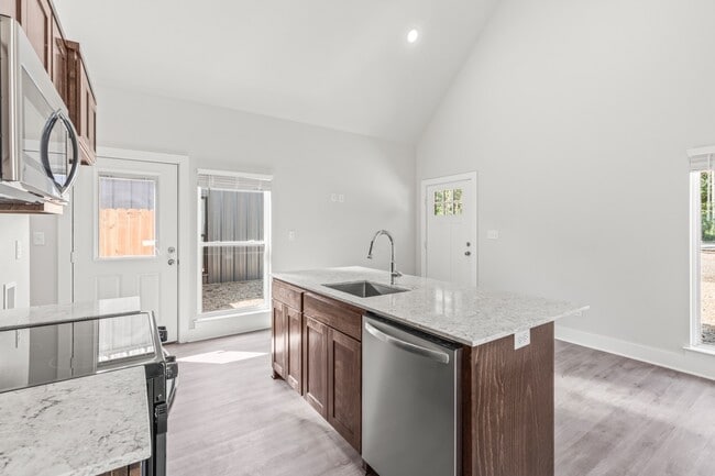 Building Photo - 20048 County Rd 4118