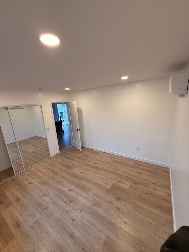 Building Photo - 8620 Beach St