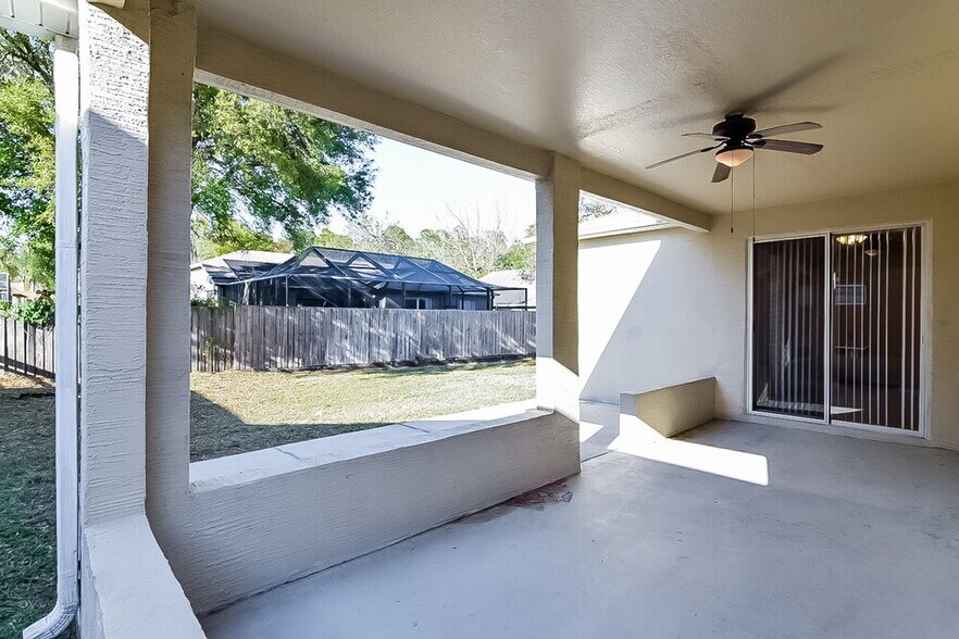 Building Photo - 7129 Captiva Cir