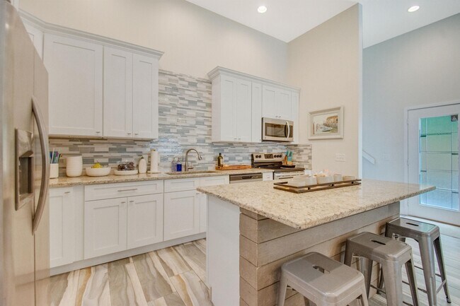 Building Photo - 5378 A1A S