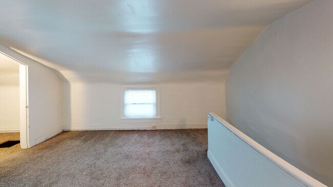 Building Photo - 1 Bed 1 Bath House for Rent in Butler