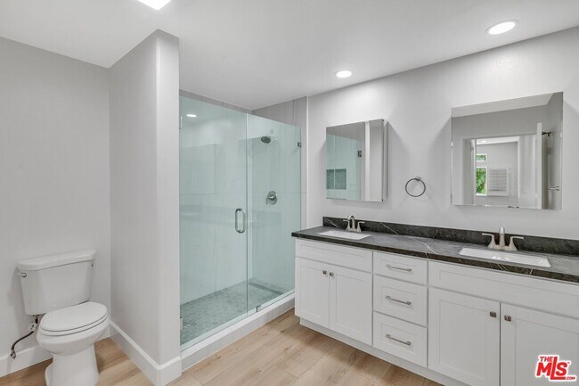 Building Photo - 4477 Woodman Ave