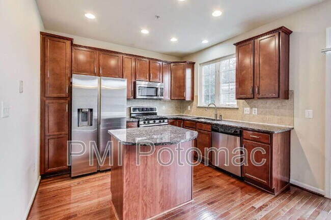 Building Photo - 2133 Little Sorrel Way