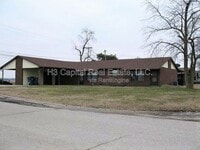 Building Photo - 2 Georgetown Dr