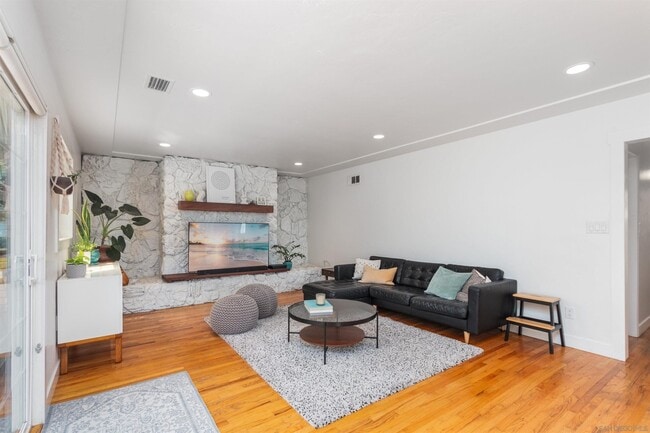 Building Photo - 4442 Berting St