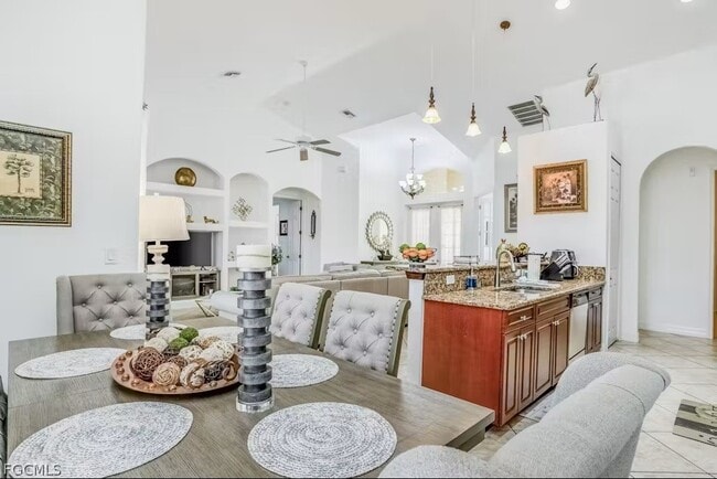 Building Photo - 4102 Oasis Blvd