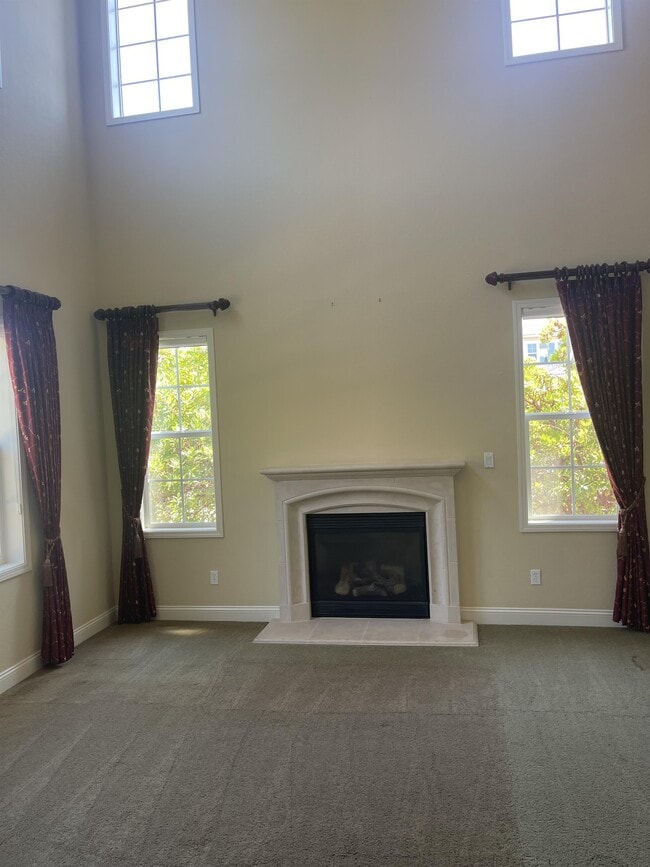 Building Photo - 3450 Capoterra Way