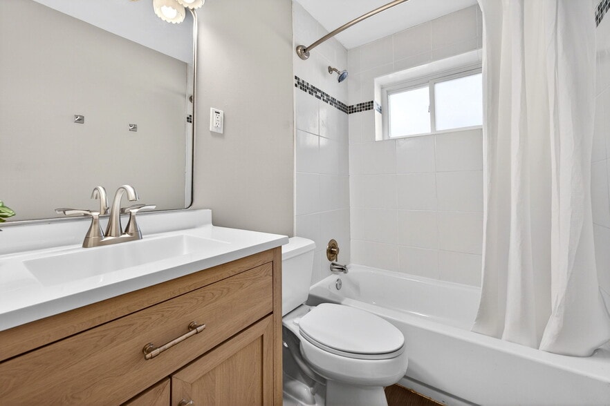 Building Photo - 514 Mariedale Dr