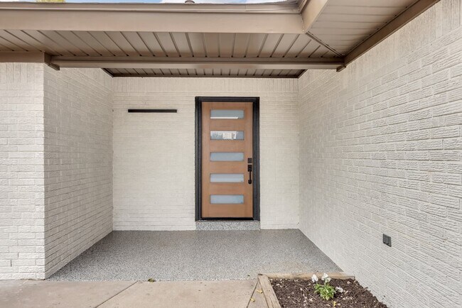 Building Photo - 3933 Wood Ct