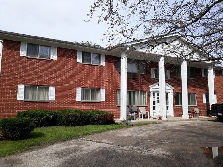 Building Photo - Colonial Manor 224 Hill Court
