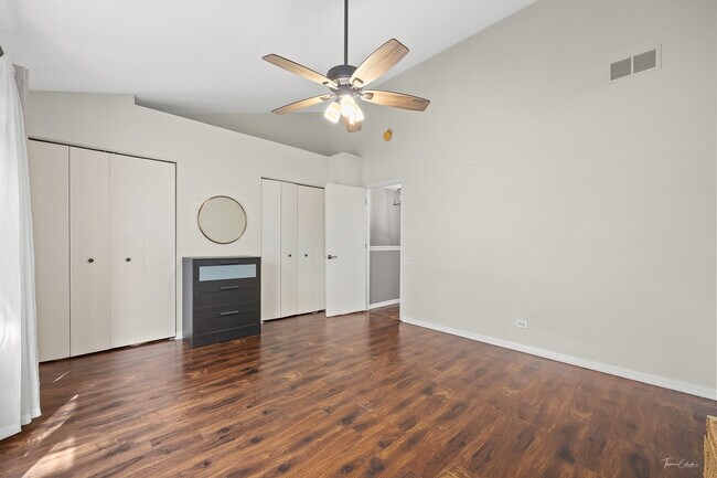 Building Photo - 2518 Carrolwood Rd